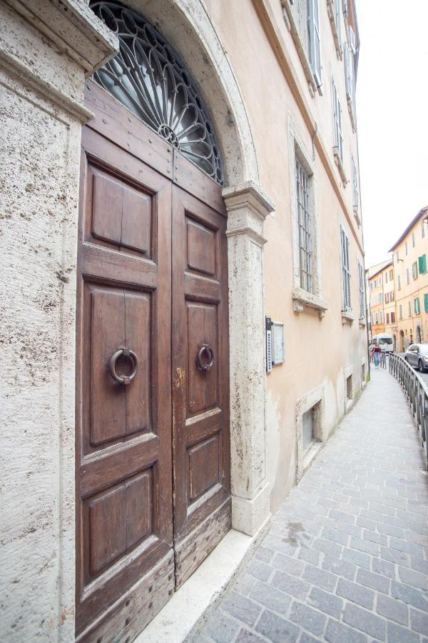 Dolce Vita Apartment In Perugia Exterior photo